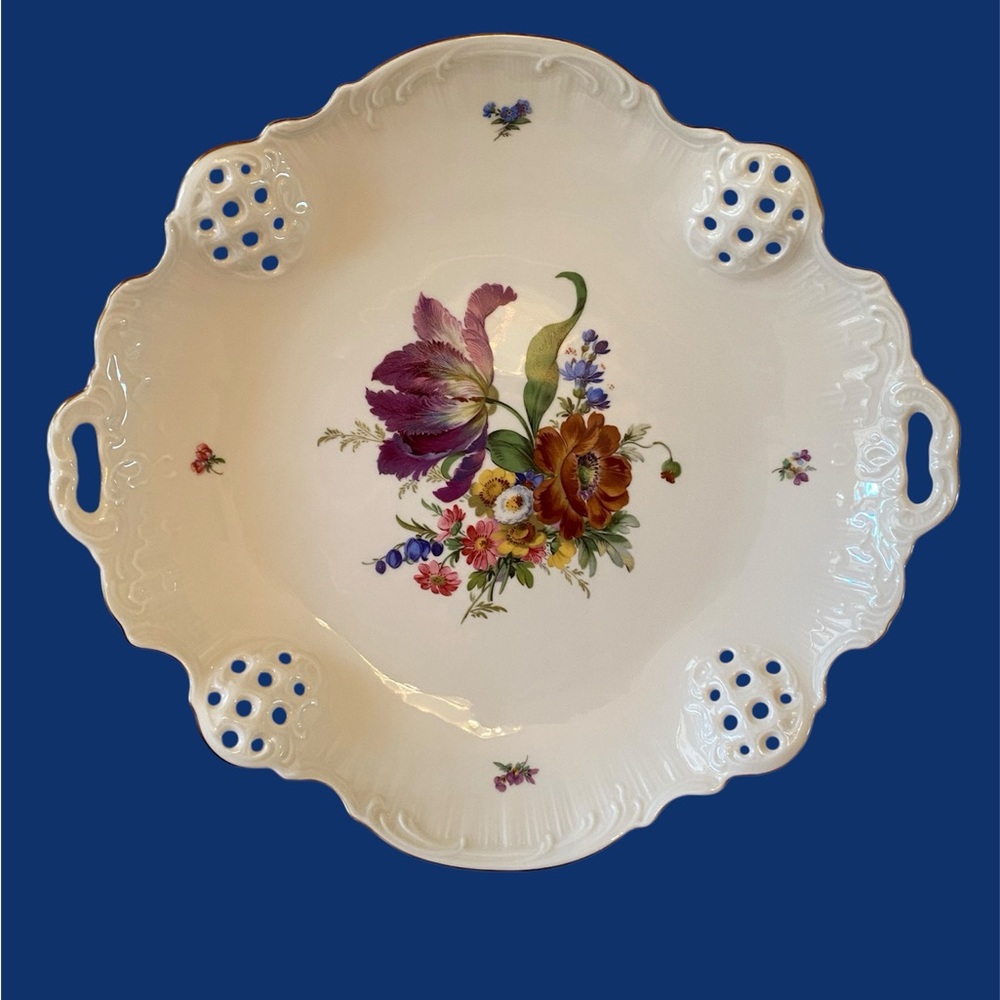 Rosenthal Classic Rose Floral Porcelain Plate - Picture 1 of 5